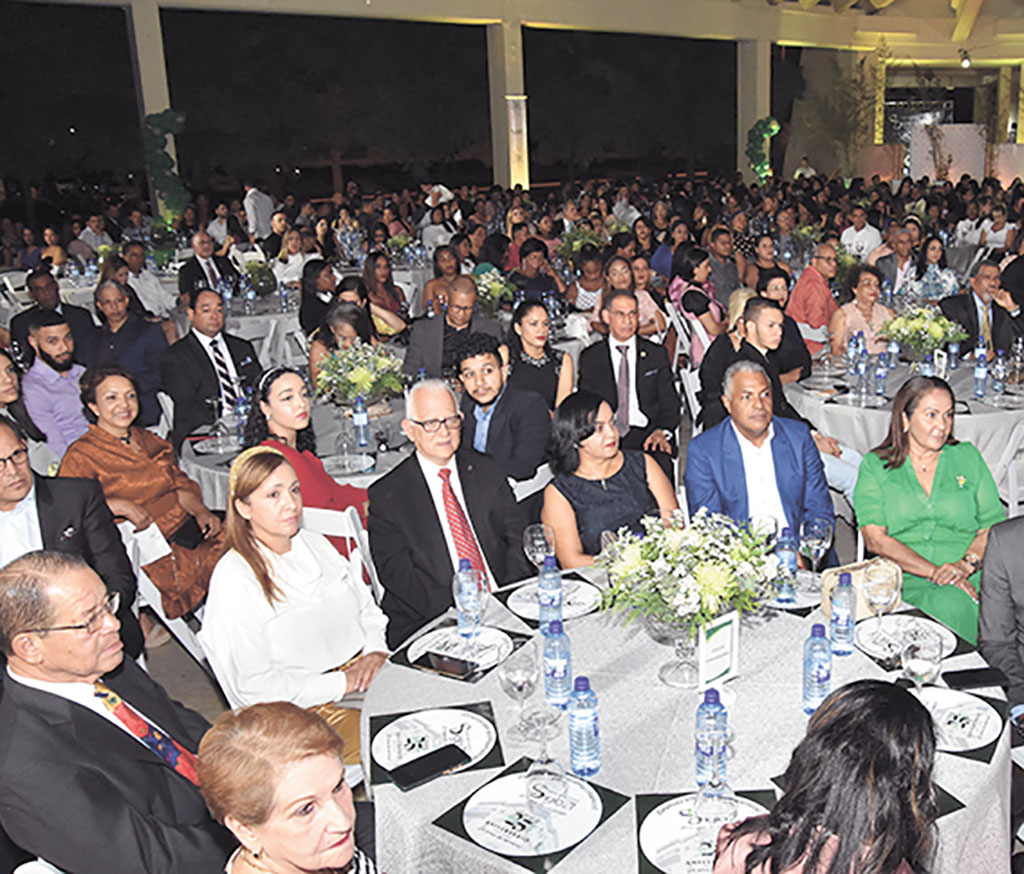 Centro Médico Docente Siglo 21 celebra 25 aniversario